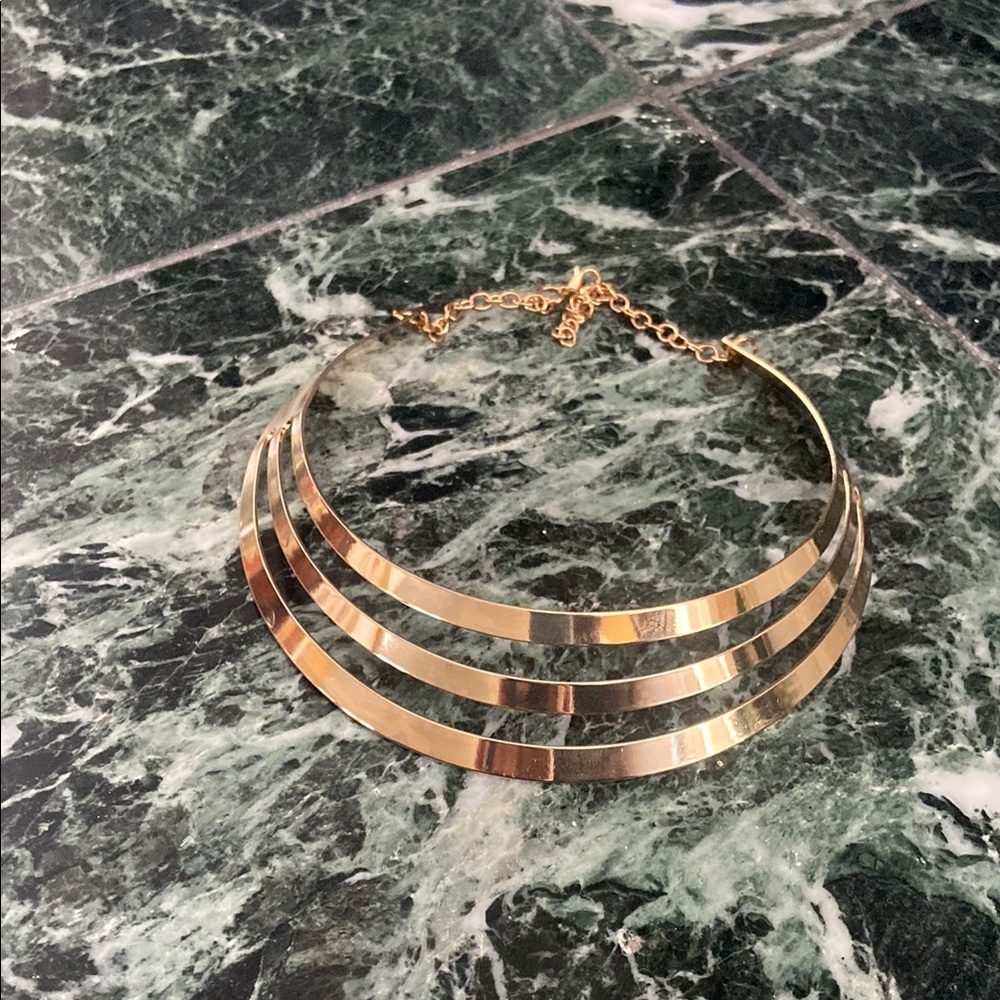 Elegant Gold Choker Necklace